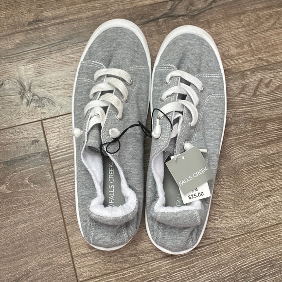 Falls Creek 9 Women’s Loafers NWT - Picture 1 of 3